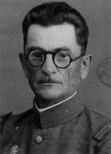 Михайлов А Ф ГАПК Учебный отдел штаба в начале 1944 года возглавил ротмистр - фото 43