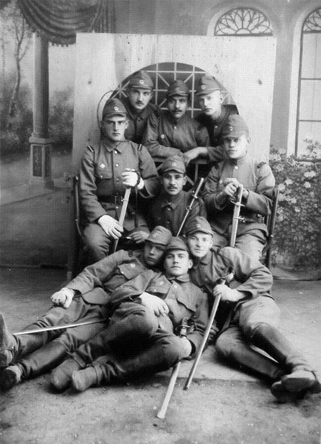 Группа военнослужащих отряда Асано команда связи Октябрь 1944 г Группа - фото 73