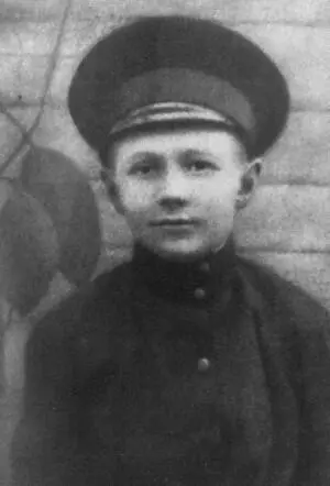 Ученик Семёновской школы Боря Корнилов Поэт Борис Корнилов в 1925м дебютном - фото 20