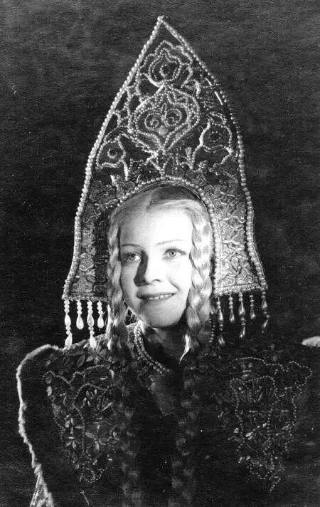Царица Анастасия Романова Иван Грозный С Николаем Черкасовым слева и - фото 19