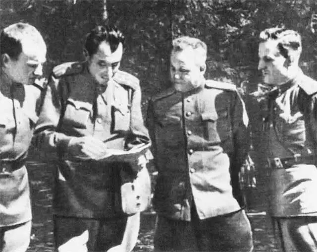 На Калининском фронте 1943 г Он напоминал бодрого энергичного - фото 57
