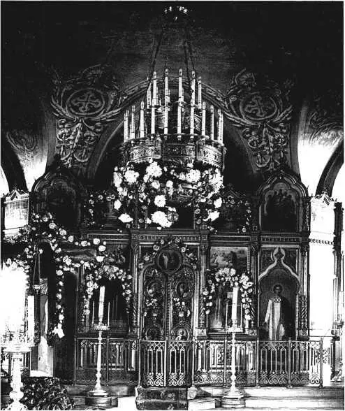 Храм закрыли в середине 1930х годов сломали купол и верх колокольни - фото 27