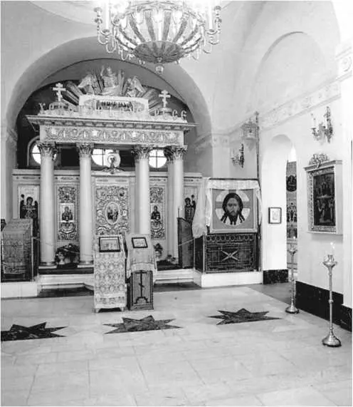 В 1929 г храм закрыли и перестроили под общежитие уничтожив купол и - фото 67