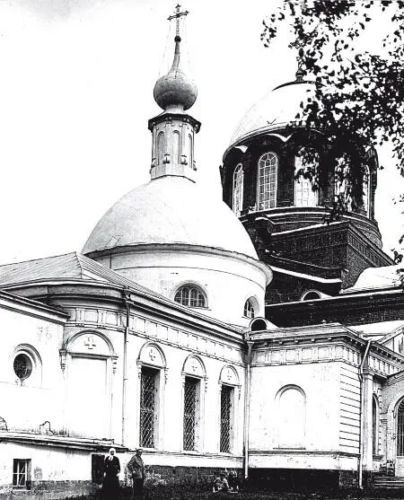 В 1870е гг его расширили и надстроили колокольню архитектор НН Васильев - фото 96
