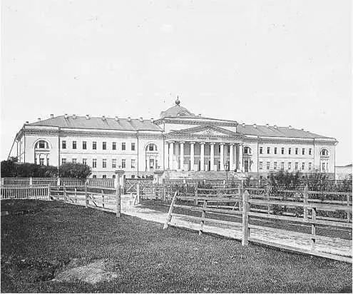 Храм закрыли в мае 1923 г а его имущество передали в музейный фонд В - фото 228
