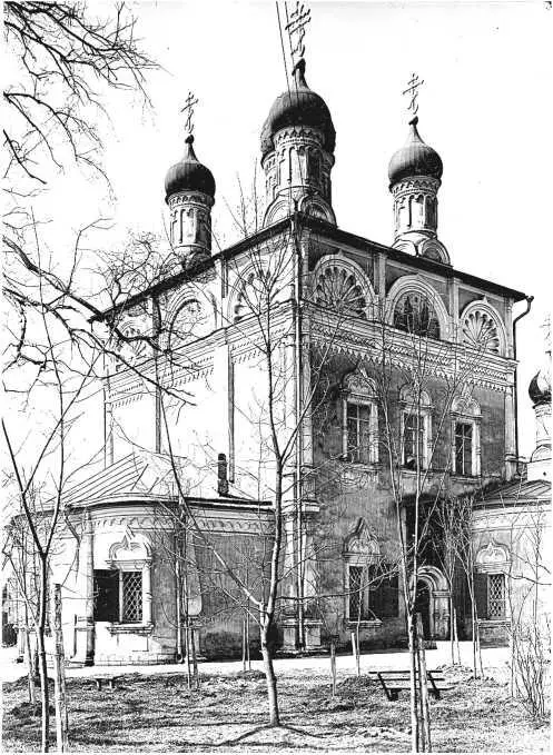 В советские годы храм не закрывался и сохранил колокола и убранство XVIII - фото 336