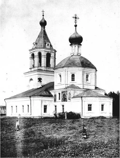 В советское время храм не закрывался В 1918 г в него были переданы иконы и - фото 362