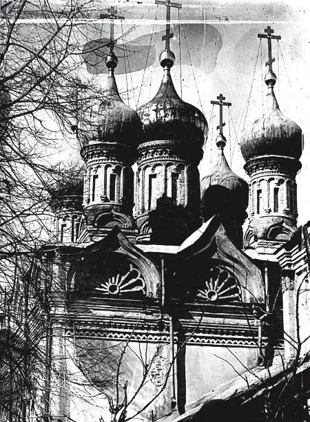 Шатровую колокольню возвели в 1670е 1680е гг В 1774 г в новой трапезной - фото 453