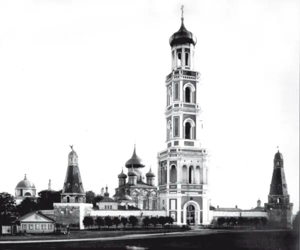 Тихвинскую церковь закрыли в середине 1920х гг Часть строений Симонова - фото 485