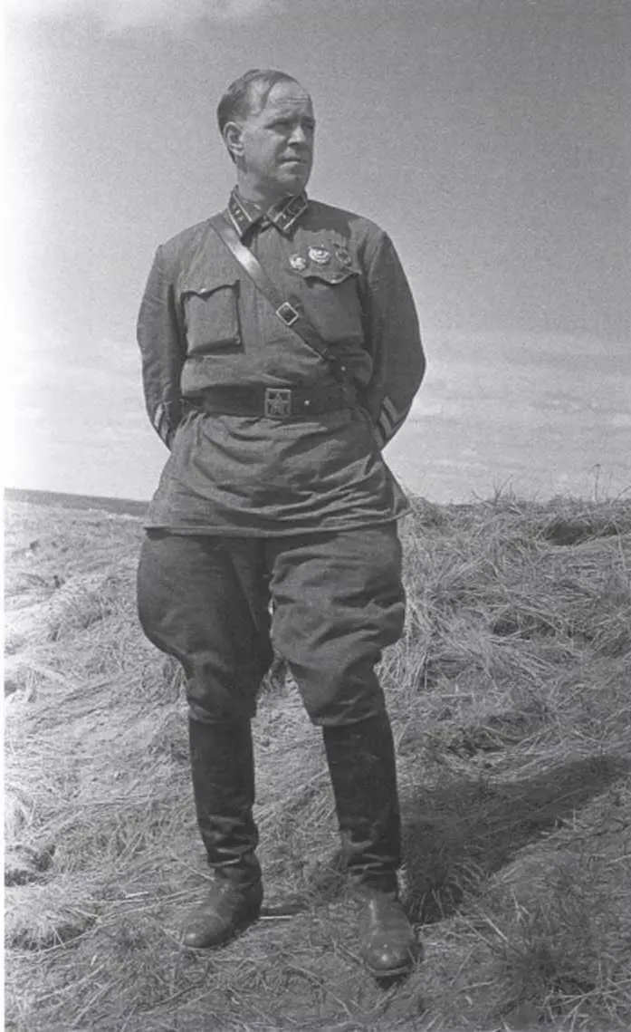 Командующий 1й армейской группой комкор Георгий Жуков на ХалхинГоле 1939 - фото 8