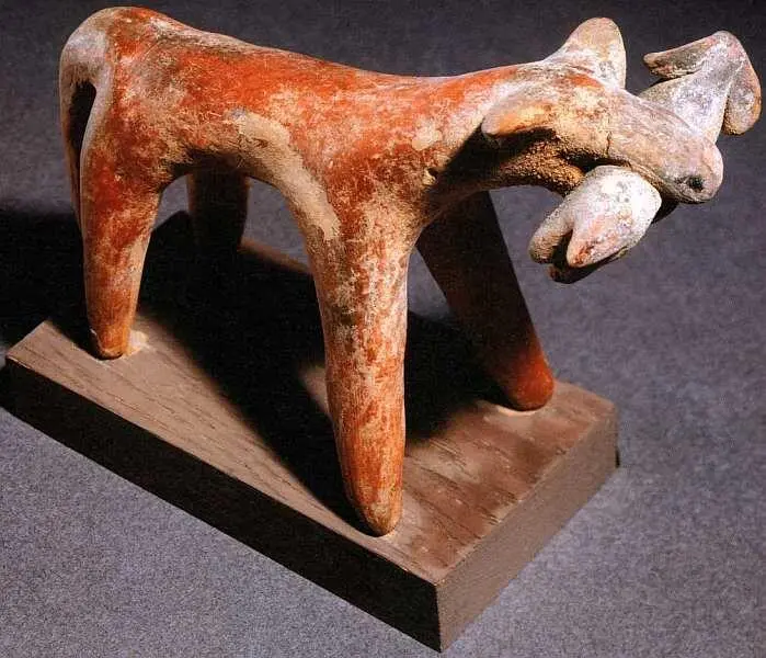 Зооморфная терракотовая фигурка из Беотии VI век до н э Женская статуэтка - фото 28