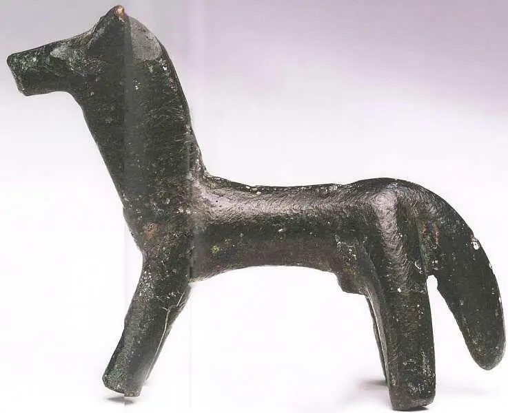 Фигурка лошади VIII век до н э Бронза 52x66 Эта бронзовая статуэтка - фото 35
