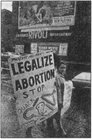 Выступление за легализацию абортов В 1968 году Эноудаблю предприняла - фото 25