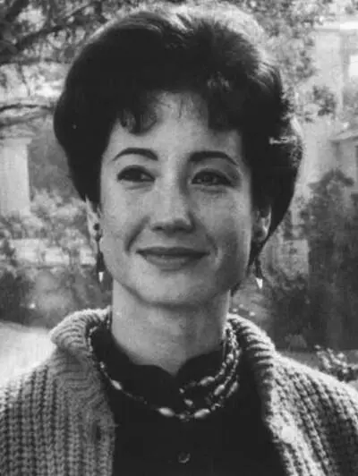 Одетта де Бенедиктис исполнительный секретарь консульства Франции в - фото 77