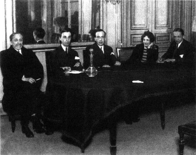 Литературное общество Зеленая лампа Слева направо Дмитрий Мережковский - фото 26