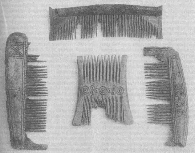 Рис 149 Костяные гребни из раскопок в Старой Ладоге V ярус ок 840ок 865 - фото 157