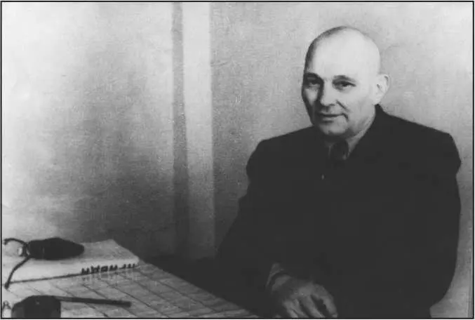 Профессор Выясновский Андрей Юлианович Лузиков Тимофей Еремеевич Лузикова - фото 20