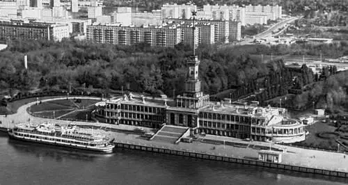 Химкинский речной вокзал 1937 Архитекторы А М Рухлядев В Ф Кринский - фото 452