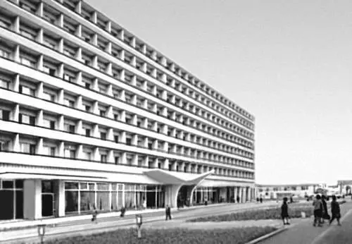 Фрунзе Гостиница Кыргызстан 1971 Архитектор Е Г Писарской инженеры Г В - фото 305