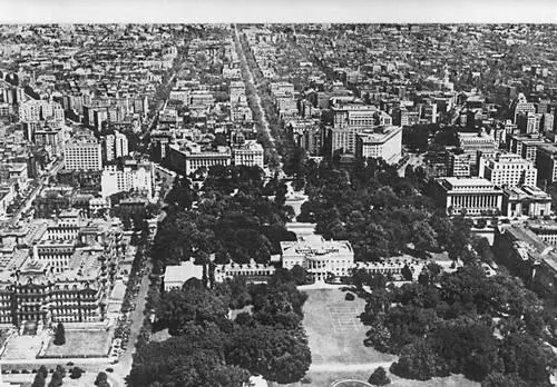 Вид части города На переднем плане Белый дом 17921829 архитекторы Дж - фото 376