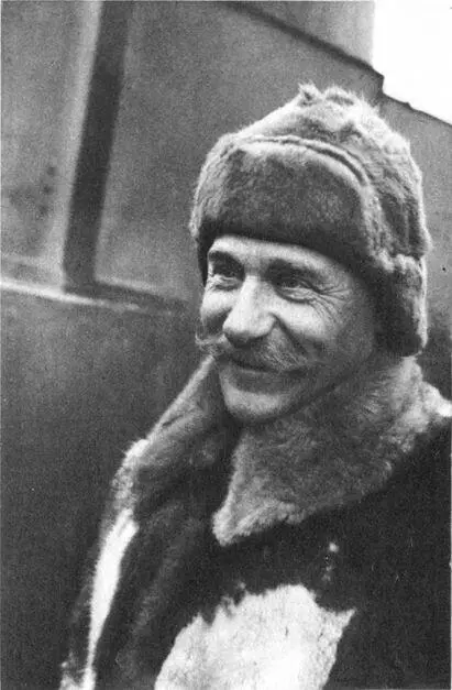 Капитан Челюскина Владимир Иванович Воронин один ил опытнейших полярных - фото 10