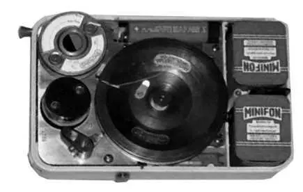 Немецкий Minifon Mi51 1951 гиз архива Keith Melton Spy Museum Интересно - фото 129