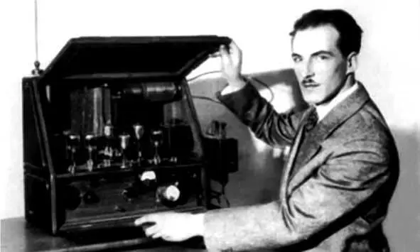 Лев Сергеевич Термен 1930е ггиз архива Keith Melton Spy Museum Один из - фото 146