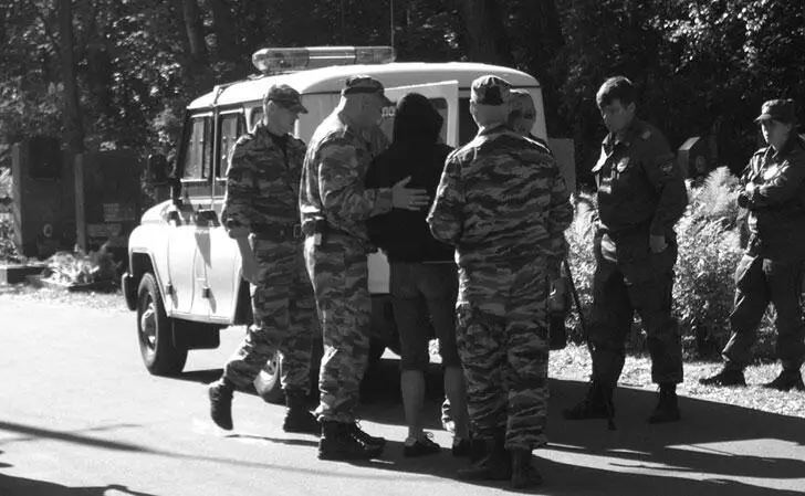 Работа полиции на Богословском кладбище Фото Виталий Калгин Зато члены - фото 115