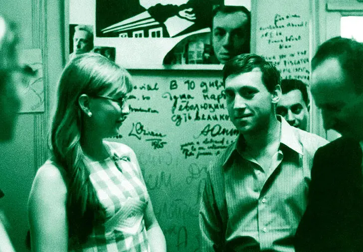 Марина Влади в театре на Таганке 1967 г Фото А Гаранина А вот Николай - фото 23