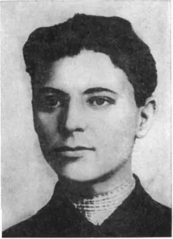 А М Гмырев В период революции 19051907 гг А Тесленко активно включился в - фото 56