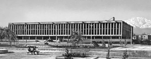 Научная библиотека Туркменской ССР в Ашхабаде Начата в 1965 Архитектор А Р - фото 6