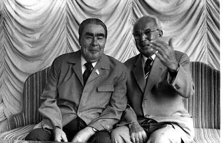 Леонид Брежнев и Густав Гусак в Крыму Июль 1979 ГЛАВА ОДИННАДЦАТАЯ - фото 56