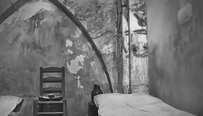 Камера МарииАнтуанетты в тюрьме Консьержери Суд над Антунеттой вдовой - фото 198