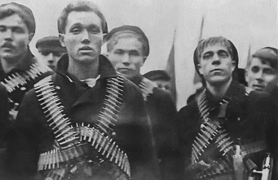 Впереди открытие Учредительного собрания Как поступить Ленин не колебался - фото 242