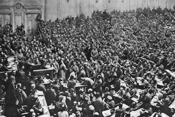 Открытие Учредительного собрания 1917 г В декабре 1917 года была образована - фото 248