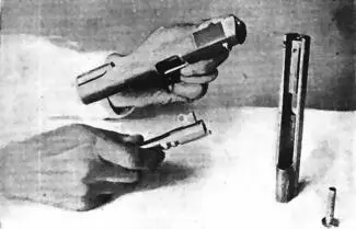 Рис 12 Рис 13 11 Вынуть выбрасывательПальцем левой руки надавить на - фото 12