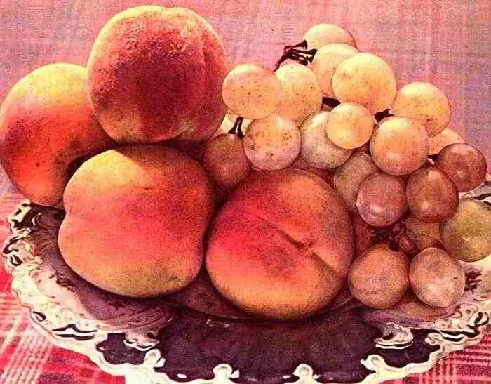 Манный пудинг с яблоками В кипящее молоко медленно всыпать манную крупу - фото 317