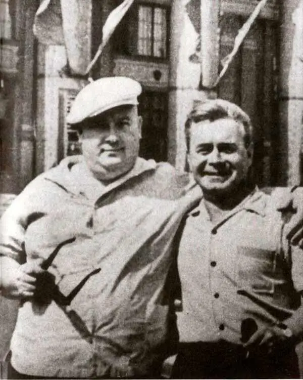 С Владимиром Ивановым Стахович и Кошевой друзья навек 1968 г Георгий - фото 65