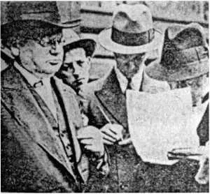 Наркоминдел Μ М Литвинов дает интервью западным журналистам Лондон 1938 г - фото 113