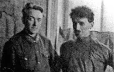 Б И Гудзь и А И Агаянц Иркутск 1932 г В А Балицкий полпред ОГПУ на - фото 37