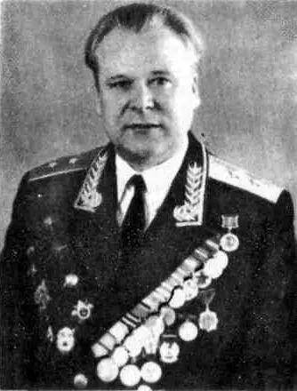 Бывший комсомольский вожак 203го артполка член Военного совета начальник - фото 40
