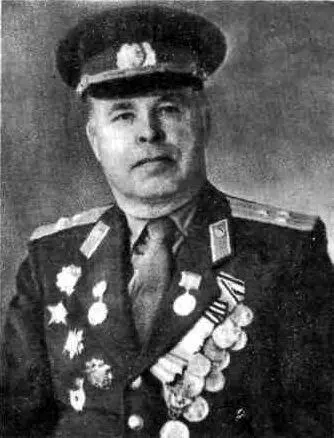 Командир 1203го стрелкового полка Г Д Вологдин В течение нескольких дней - фото 42
