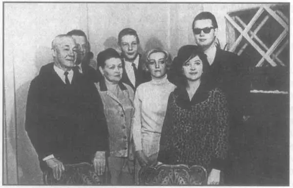 Семья Кузнецовых Барвиха 1972 г Послужной список НГ Кузнецова Работа в - фото 18