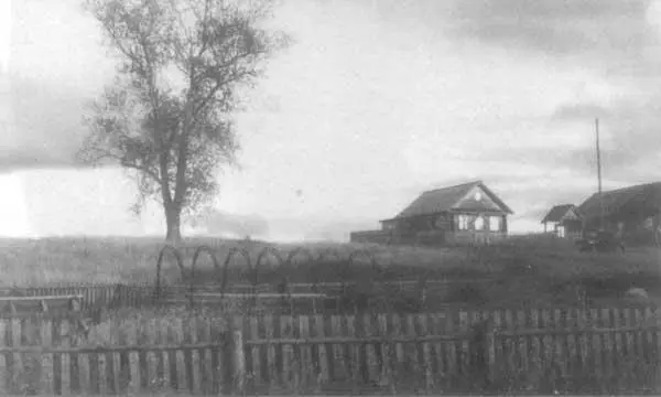 Дом в дер Медведки Архангельской области в котором в 1904 г родился Николай - фото 21