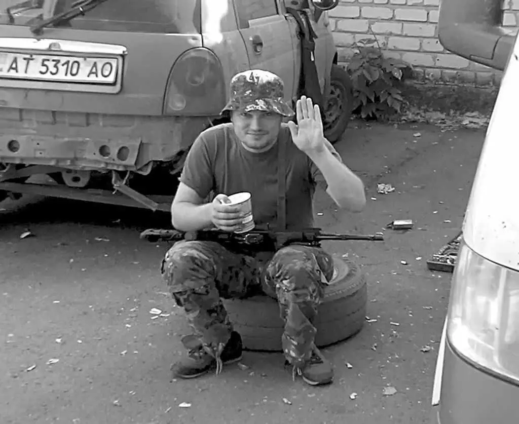 Праздничный завтрак Тараса Бруса в День Независимости Украины во дворе детского - фото 36