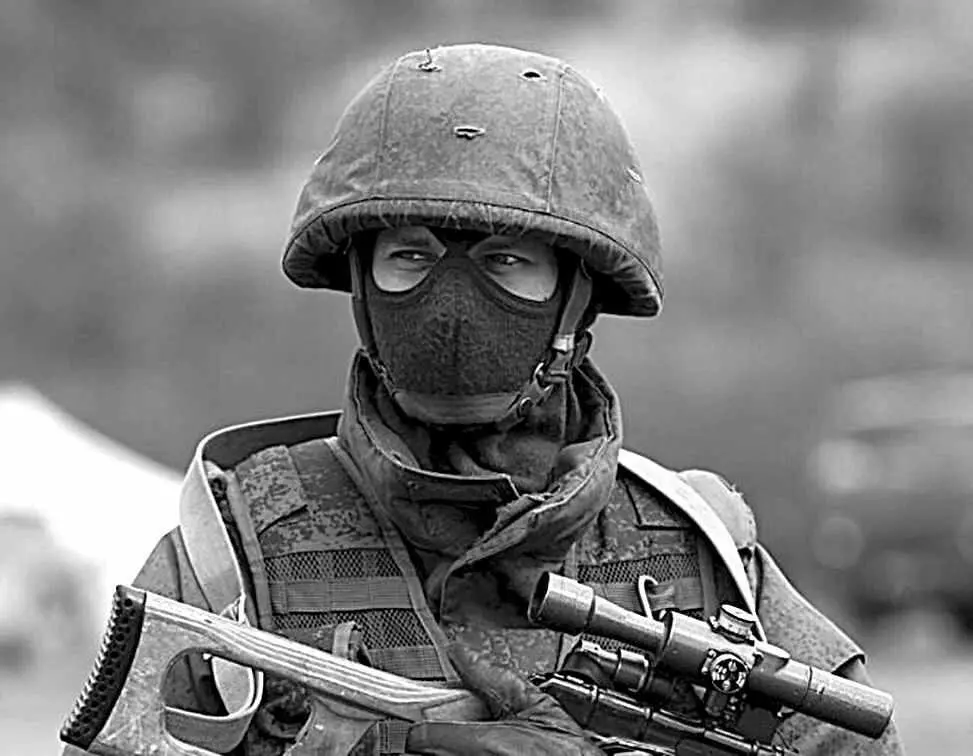 Солдат российской армии с винтовкой ВСС Винторез Из общения с нашими новыми - фото 67
