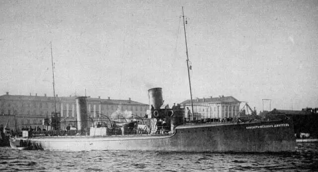 Командир мичман Штибинг Леонид Альфредович Помощник командира мичман Механик - фото 59