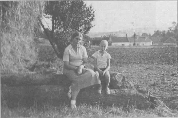 ИКнорринг в гостях у сына в летней колонии Земгора ЭленкусенМаргарит 1935 - фото 14
