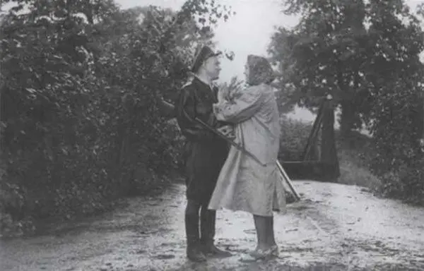 Семья приехала на побывку в Германию Берлин весна 1946 года - фото 51