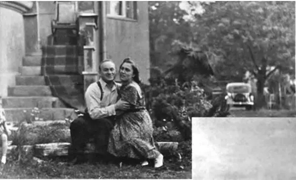 С женой и дочерью на даче После 1945 года С женой и дочерью Вторая - фото 71